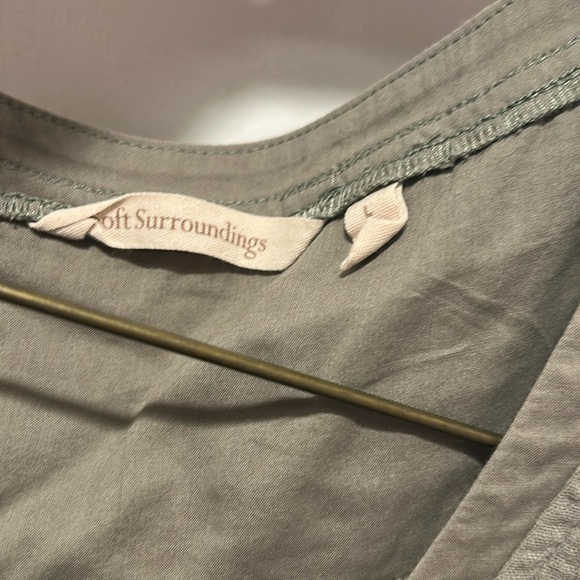 Olive Green textured long sleeveless tank with Jacket - Picture 4 of 6